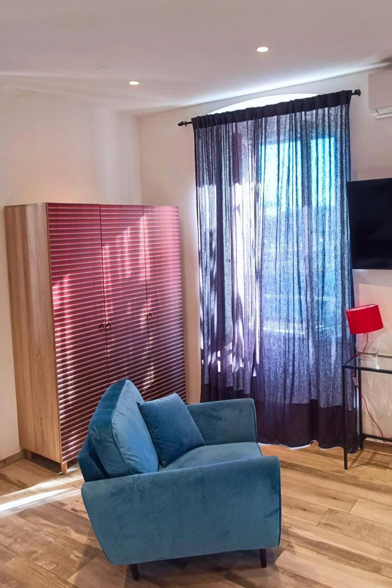 Life Apartment *